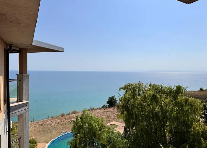 Sea View Infinity For Two - July Morning Complex Апартаменты Каварна